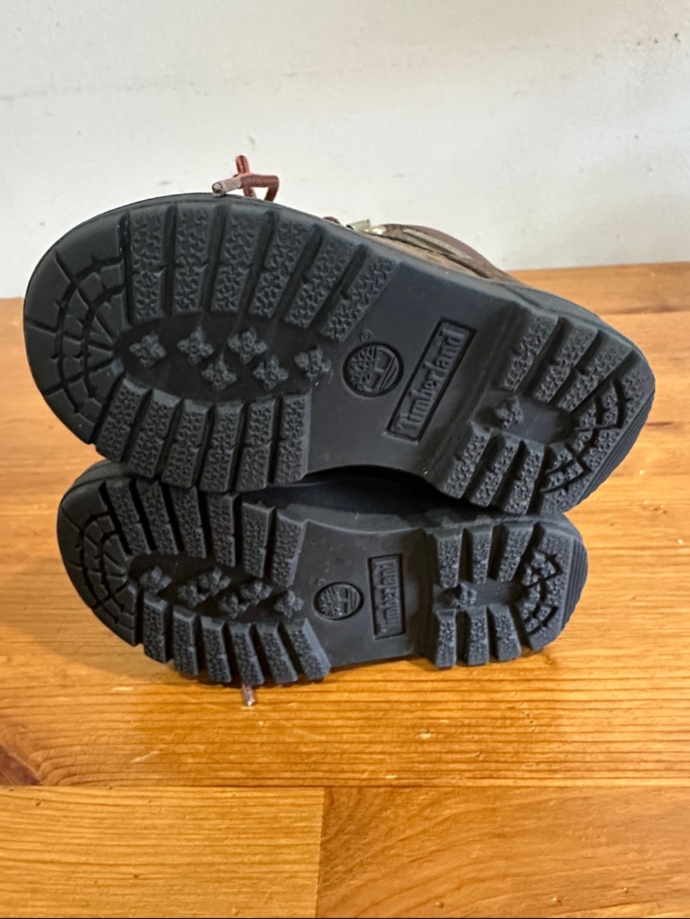 Timberland Kids Brown and Green Outdoor Boots - Picture 5 of 8